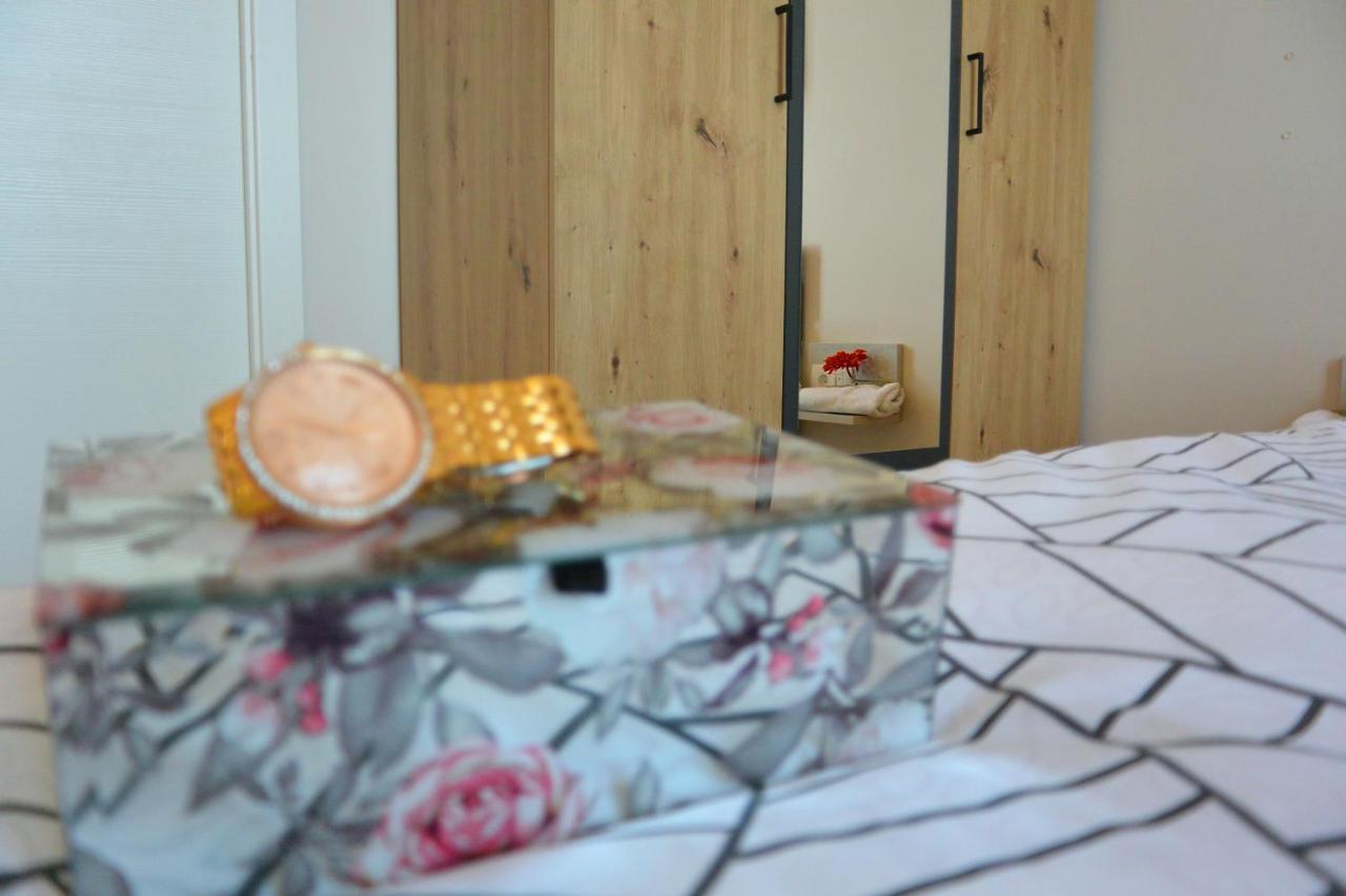 Center Vibes Lux Apartment Rijeka Luaran gambar