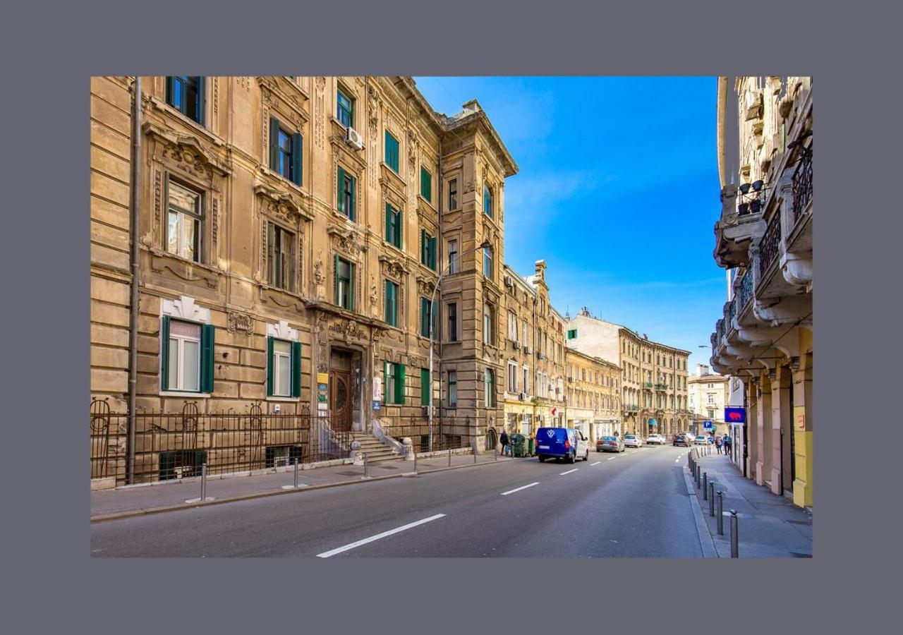 Center Vibes Lux Apartment Rijeka Luaran gambar